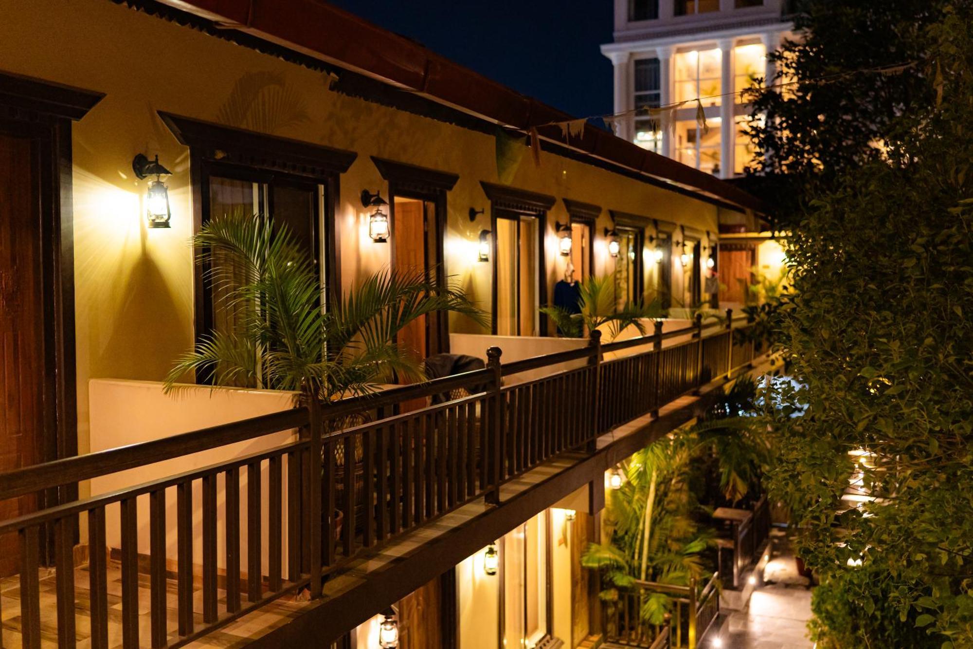 Busy Bee Resort, โพคารา ภายนอก รูปภาพ