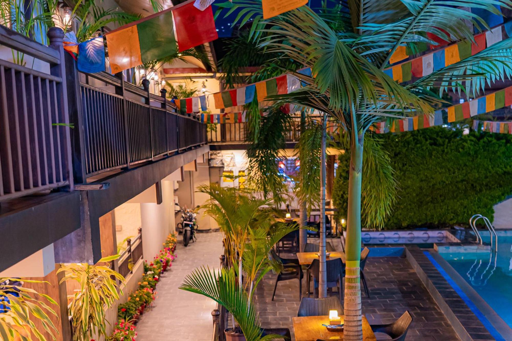 Busy Bee Resort, โพคารา ภายนอก รูปภาพ