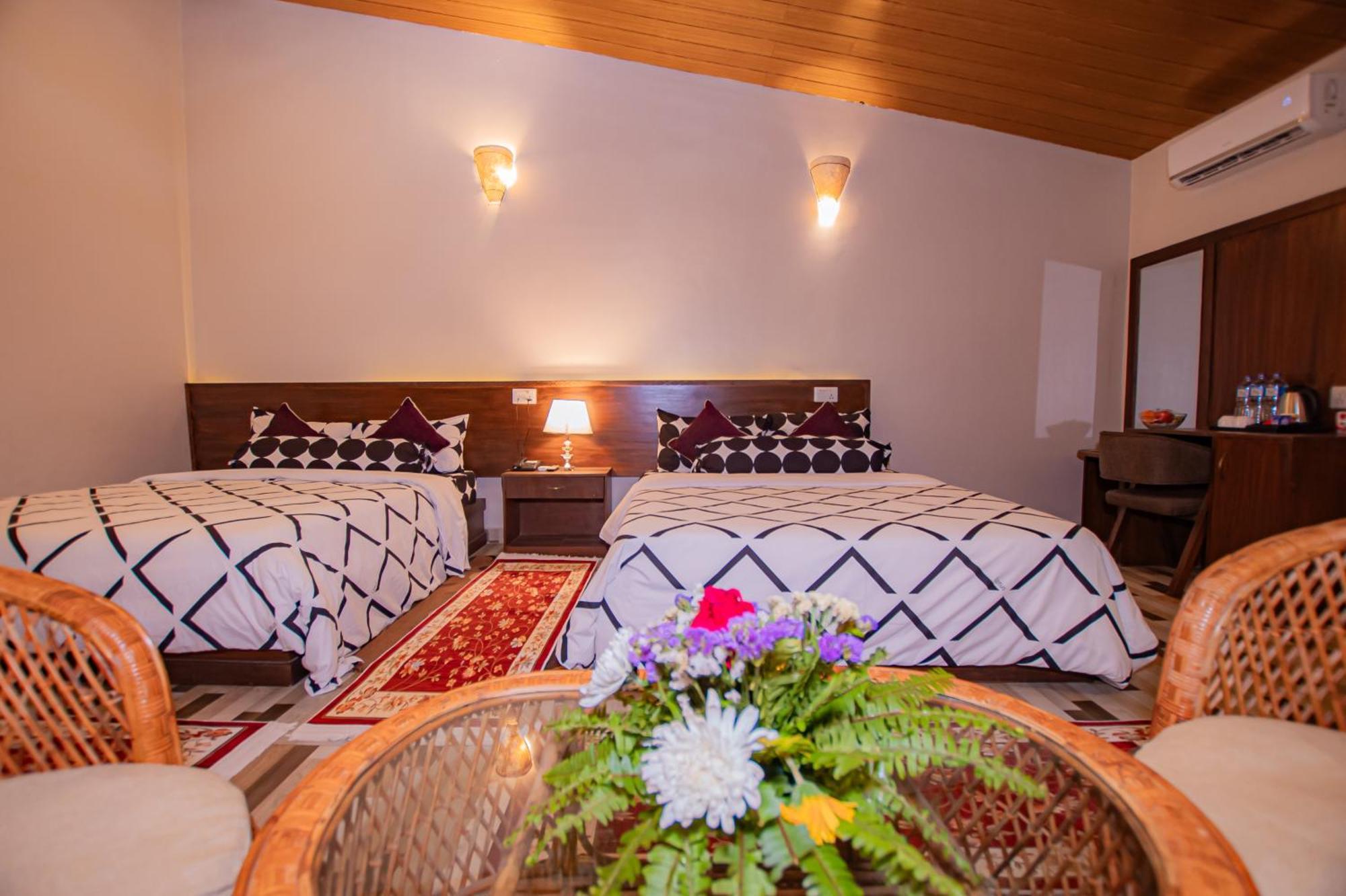 Busy Bee Resort, โพคารา ภายนอก รูปภาพ