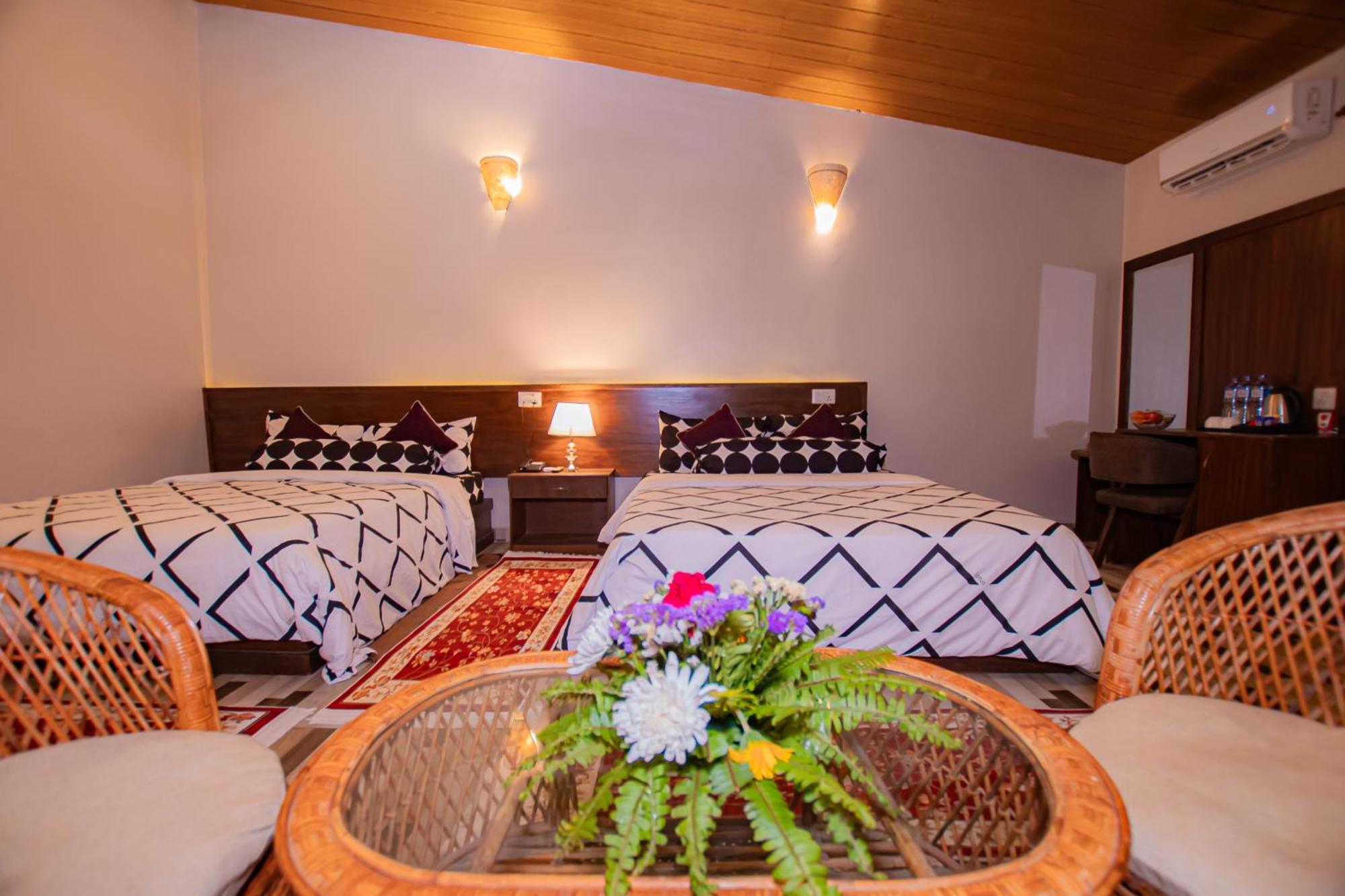 Busy Bee Resort, โพคารา ภายนอก รูปภาพ