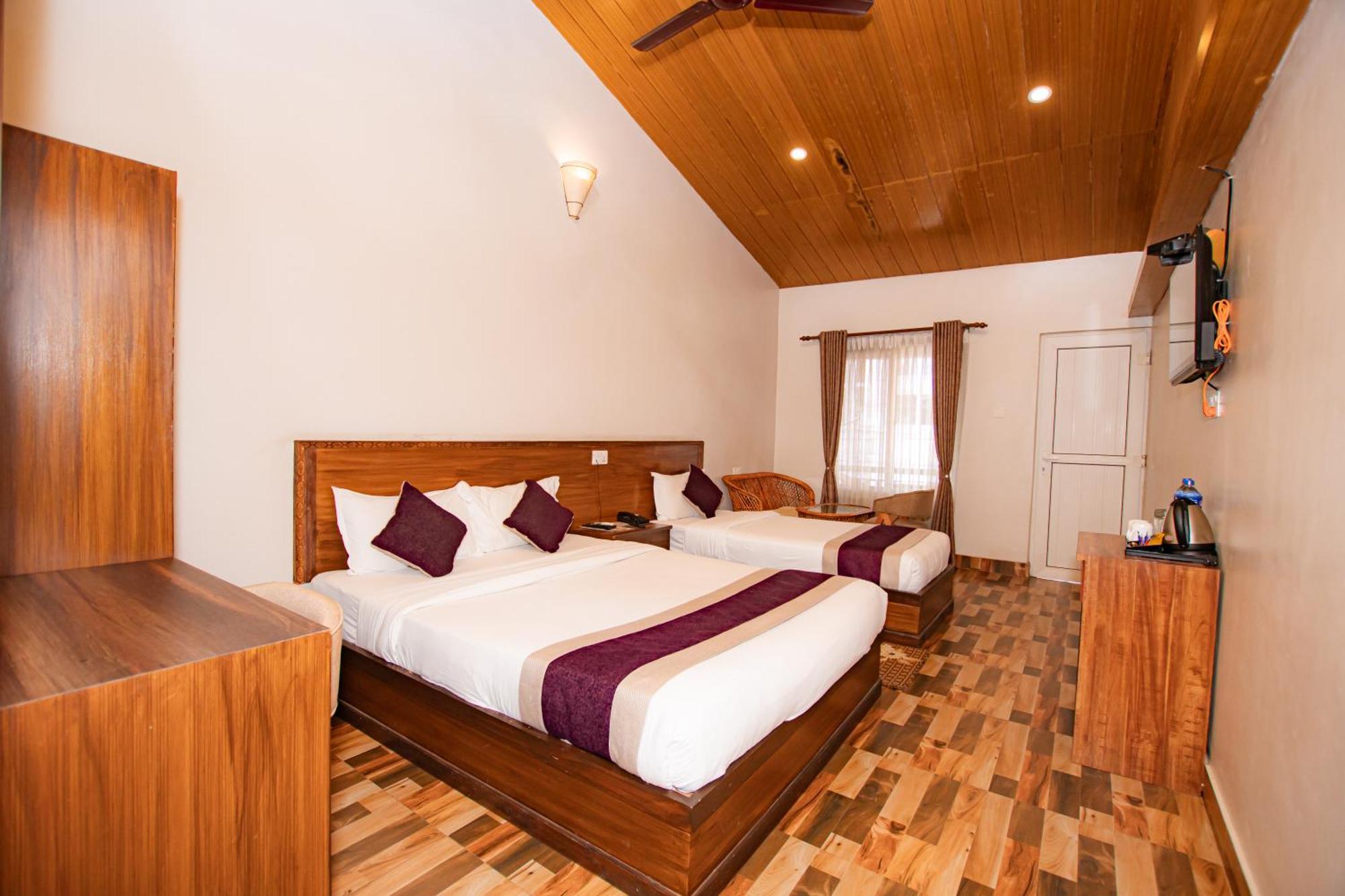 Busy Bee Resort, โพคารา ภายนอก รูปภาพ