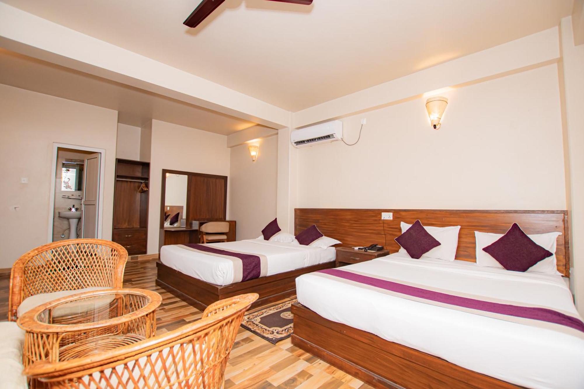 Busy Bee Resort, โพคารา ภายนอก รูปภาพ