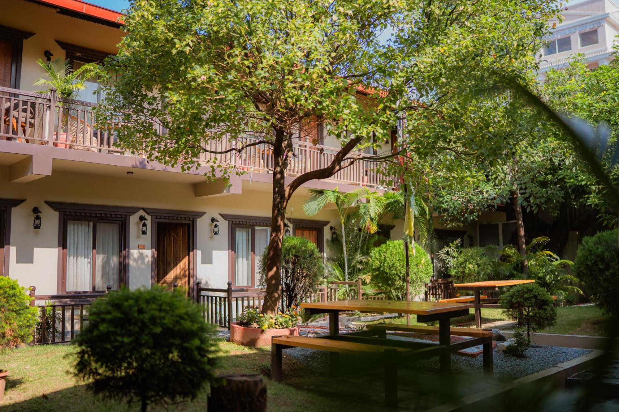 Busy Bee Resort, โพคารา ภายนอก รูปภาพ